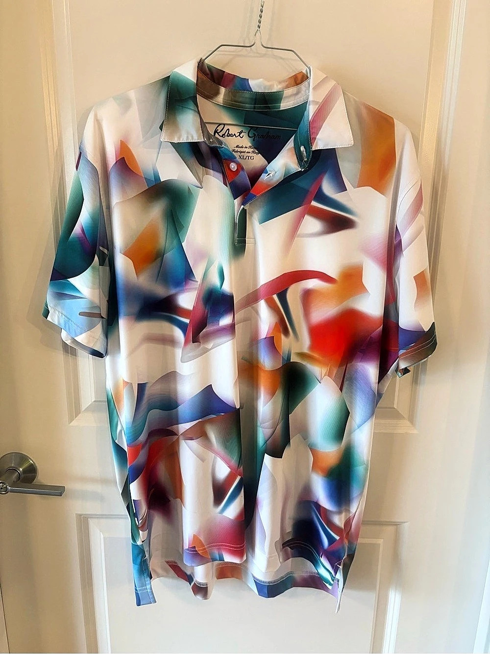 Robert Graham Abstract Short Sleeve Shirt in White & Multicolor XL